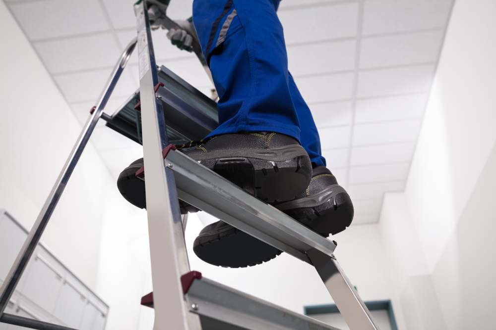 Top 10 Adjustable Stair Ladders With High Safety in 2020